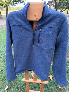 The North Face Men's Navy Blue Half-Zip Fleece Pullover